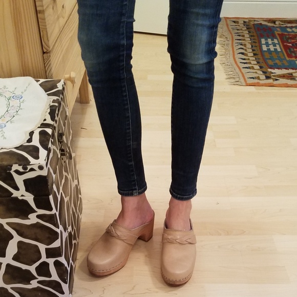 olof daughters clogs